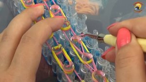 Браслет из резинок колечками на станке. Rainbow Loom bracelet gum