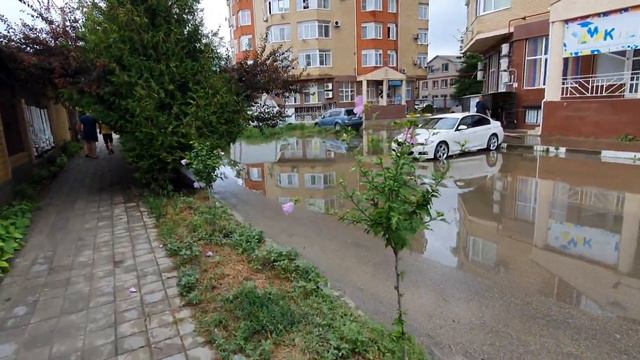 Анапу затопило.13.08.2021. смотреть онлайн