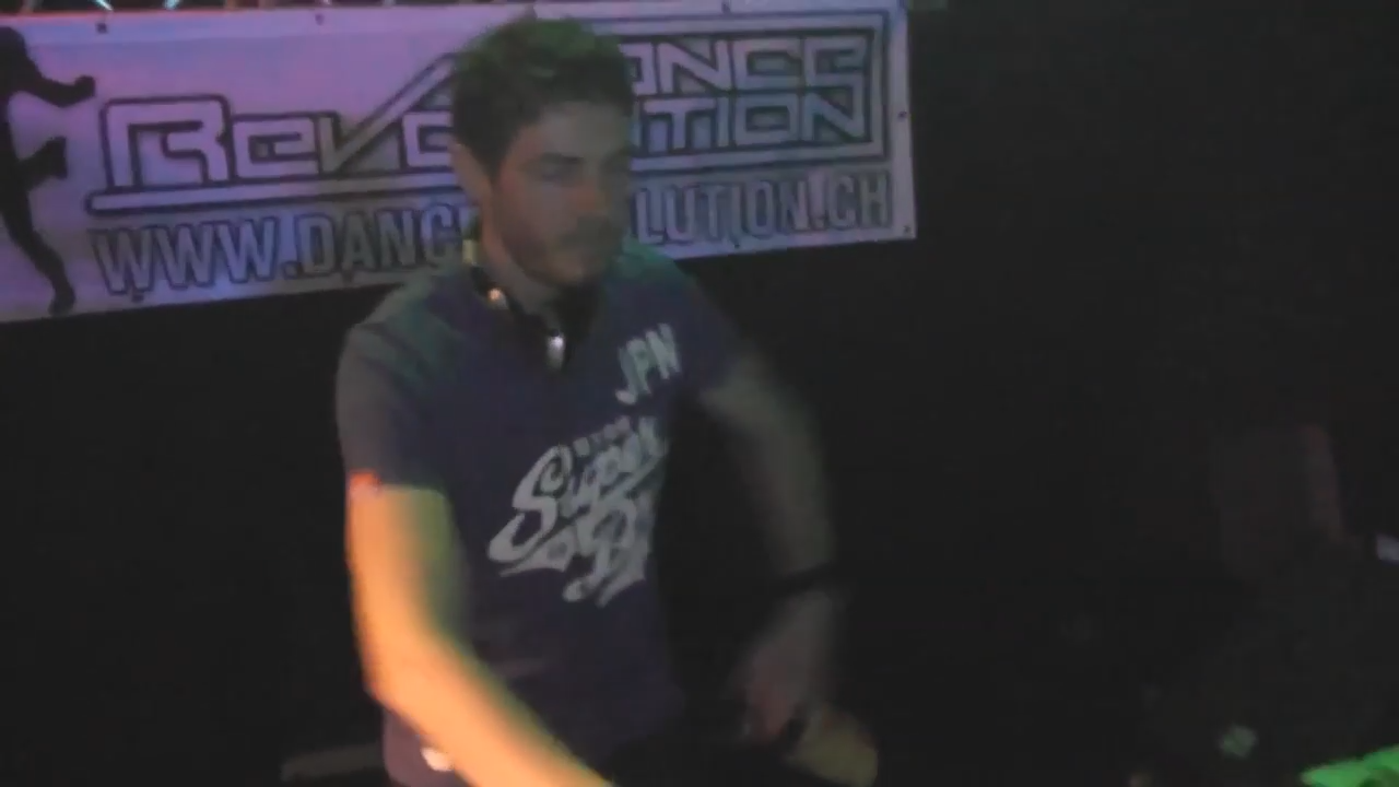 Dance Revolution - 1 Jahr im Flösserplatz (18.03.2017) смотреть онлайн