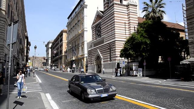 Via Nazionale, Rome, Italy смотреть онлайн