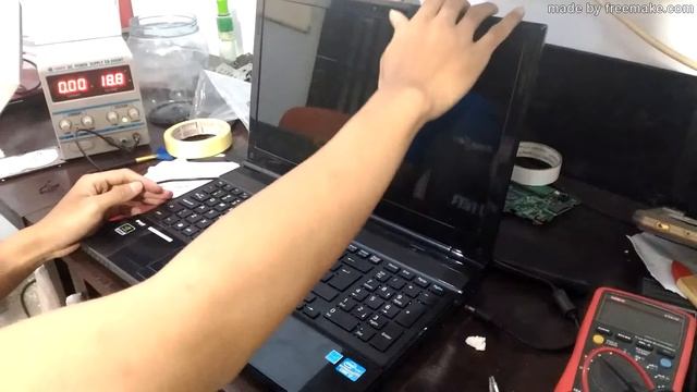 Service Laptop Fujitsu Lifebook AH532-LED Tidak Tampil смотреть онлайн