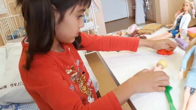 МЫ ВСЕ ТАКИ ПОПАЛИ В БОЛЬНИЦУ/НАШИ ДЕНЬКИ В БОЛЬНИЦЕ/KARELIAVLOG смотреть онлайн