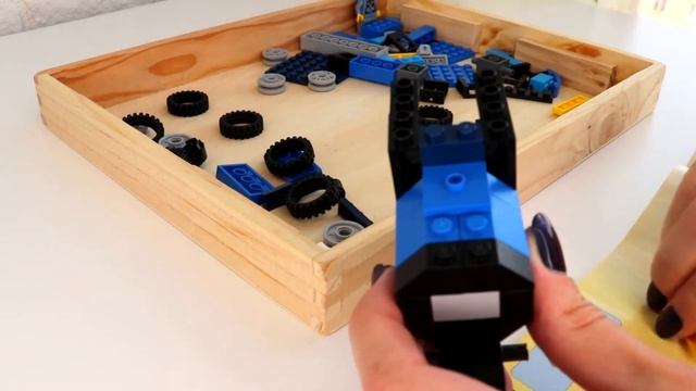 Как собрать синий паровоз и вагон Лего 10696 смотреть онлайн