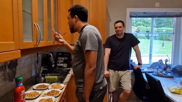 The Legendary IRL Blind Pasta Test (Should You Salt Your Pasta?) смотреть онлайн