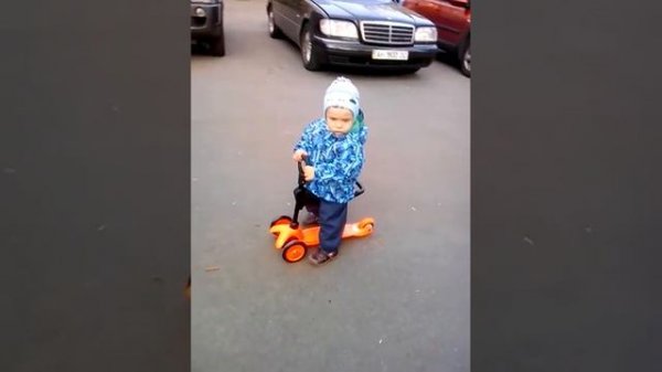 Первый самокат Trolo