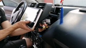 Установка магнитолы Teyes CC3 на Land Cruiser Prado 150 2020 года