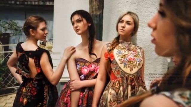 Город R. Дизайнер Анна Абдулова устроила модный показ во время первомайского праздника смотреть онлайн