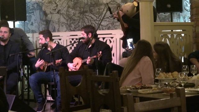 Ресторан "Грузинский дом". Тбилиси. Кушаем. Застолье по грузински! смотреть онлайн