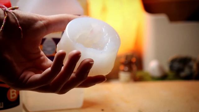 Как сделать КРИСТАЛЛЫ ИЗ ЭПОКСИДНОЙ СМОЛЫ / пробую разные способы смотреть онлайн