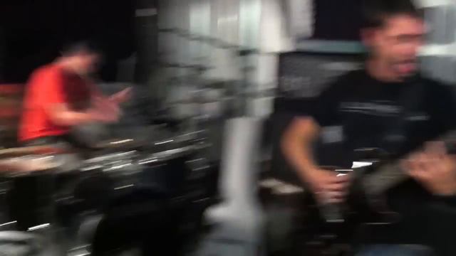 Live Band Using Stagescape M20d Mixer/L3t Speaker By Line 6 смотреть онлайн