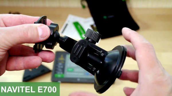 Обзор автонавигатора NAVITEL E700