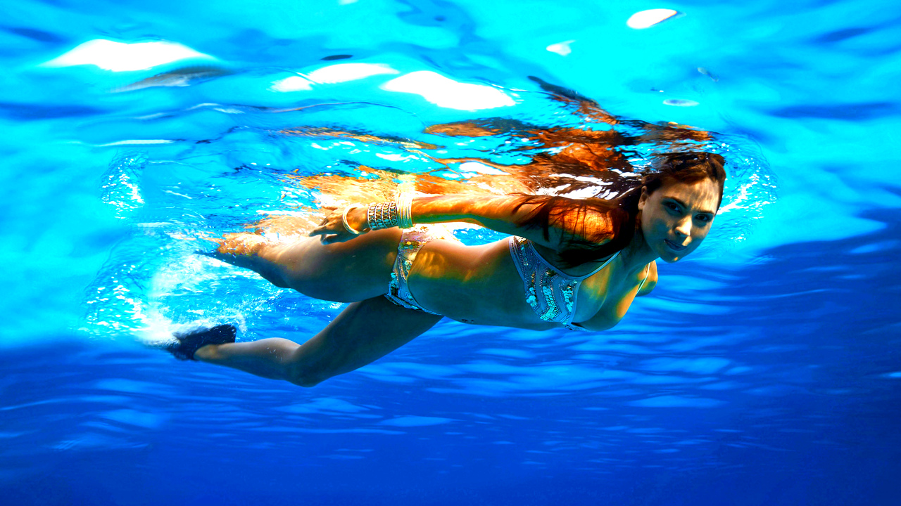 КРАСИВЫЕ ДЕВУШКИ под ВОДОЙ! смотреть онлайн