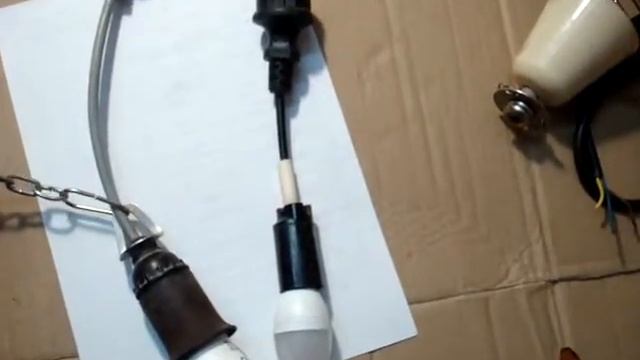 Самоделка. Не спешите выбрасывать старые электрические вилки. смотреть онлайн