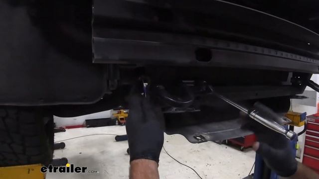 etrailer Invisible Base Plate Kit Installation - 2016 Chevrolet Colorado смотреть онлайн