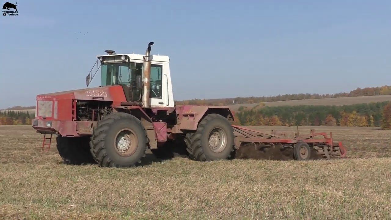 Кировец К744 культивирует John Deere 6150М прикатывает почву смотреть онлайн