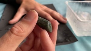 Что получится если отшлифовать простой камень с дороги? Ручная шлифовка камня