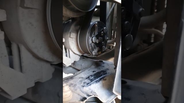 Работа муфты компрессора кондиционера Honda Civic 4d смотреть онлайн