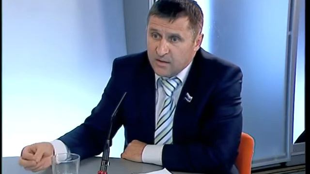 Депутат Евгений Артюх: По сравнению с Киневым Достоевский со своим Раскольниковым нервно курит! смотреть онлайн