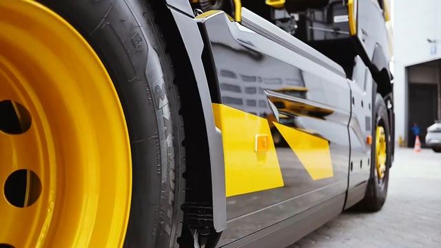 Renault T High SPORT RACING смотреть онлайн