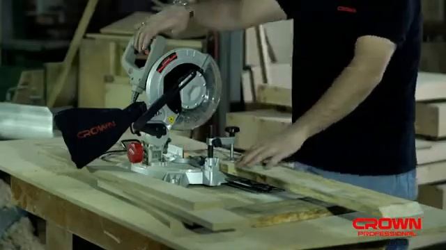 Crown Mitre Saw CT15235 смотреть онлайн