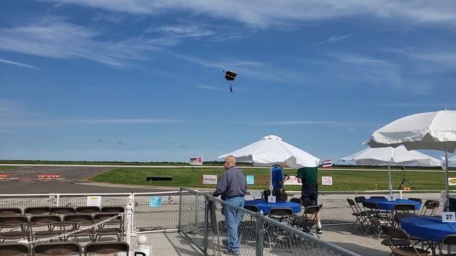 Golden Knights Skydivers 2 смотреть онлайн