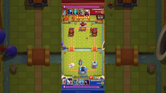 Пекка против Голема в Клеш рояль Как играть в Clash Royale смотреть онлайн