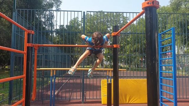 выход на одну руку смотреть онлайн