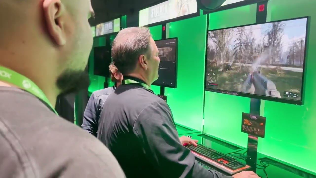 Фил Спенсер играет в S.T.A.L.K.E.R. 2 смотреть онлайн