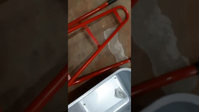 Видеообзор Тачка строительная SKIPER 125 PROFI смотреть онлайн