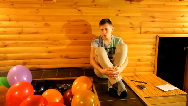 ПРЫЖКИ В БАССЕЙН С ВОЗДУШНЫМИ ШАРИКАМИ | ИНТЕРЕСНЕНЬКО | Pool with balls | ВОЗДУШНЫЕ ШАРИКИ смотреть онлайн