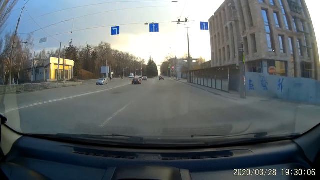 Как не нужно переходить дорогу. смотреть онлайн
