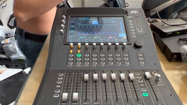 Hướng dẫn sự dụng PEAVEY AUREUS 28 смотреть онлайн
