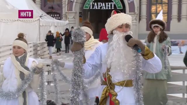 В преддверии Старого Нового года собрались Деды Морозы разных народностей и культур смотреть онлайн