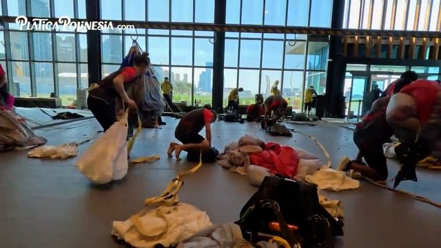 AVENTÁNDOME DE PARACAÍDAS EN DUBÁI | LOS POLINESIOS VLOGS смотреть онлайн