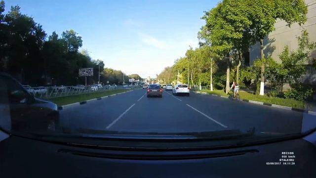 Гибрид радар-детектора и видеорегистратора RECXON ULTRA - SuperHD, 30fps, дневная съёмка смотреть онлайн