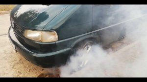 Загорелся фольксваген Т4! Помогите!!! The Volkswagen T4 caught fire! Help!!!