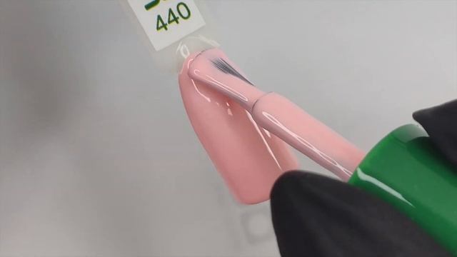 Выкраска: Гель–лак UNO №440 Rosebud — «Розовый бутон» смотреть онлайн