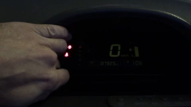 Тойота Spaсio. Подсветка приборной панели смотреть онлайн