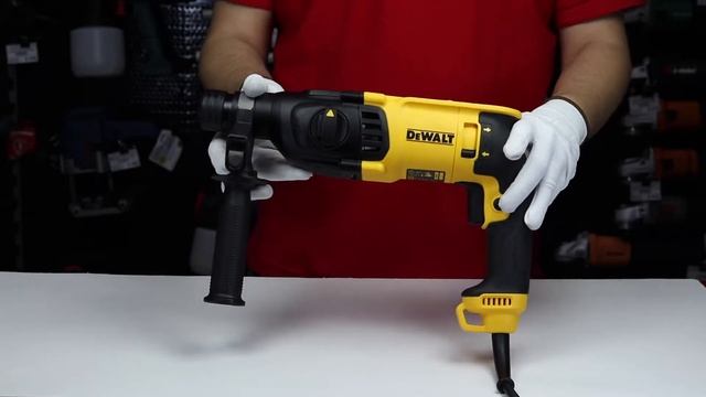 Обзор перфоратора Dewalt D25133K смотреть онлайн