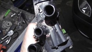 Skoda Octavia устранение течи масло и охлаждающей жидкости.