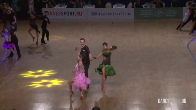 Коноплин Денис - Корчагина Елизавета, 1/4 Cha-Cha-Cha смотреть онлайн