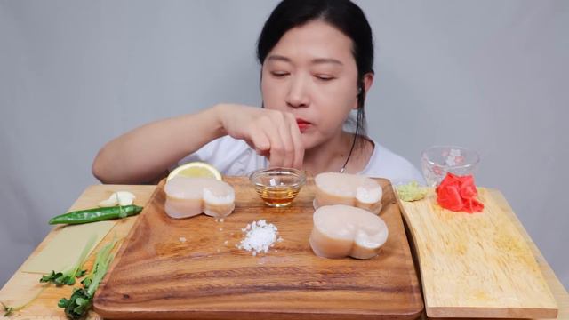 통관자회 통전어회 리얼사운드 먹방 & 노량진수산시장 RAW PEN SHELL, GIZZARD SHAD ASMR REAL SOUND MUKBANG (EATING SHOW) смотреть онлайн