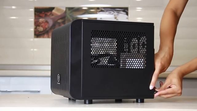 Thermaltake Core V1 первый русский обзор смотреть онлайн