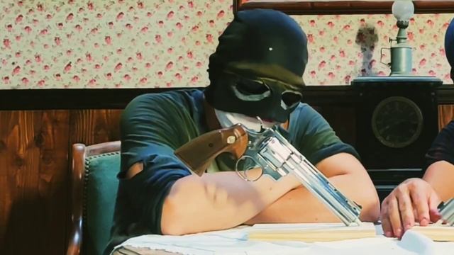Un Python et un SW 686 à l'Atomic Shooting Club. смотреть онлайн