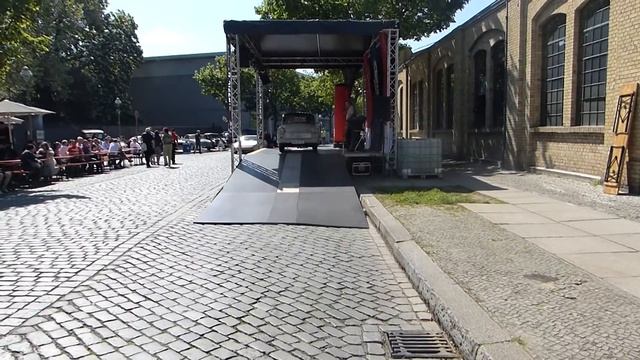 EMW 340 Und Ein Trabant 601 Kommen Auf Den Berlin Brandenburger Oldtimertagen 2016 An