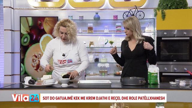 Kek Me Krem Djathi Dhe Reçel / Role Patëllxhanesh  (Receta Nga Ida)