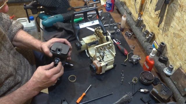 STIHL MS 180 не заводится, полная разборка\\ ЗАМЕНА САЛЬНИКОВ И ПОДШИПНИКОВ И ПРОМЫВКА КАРБЮРАТОРА смотреть онлайн