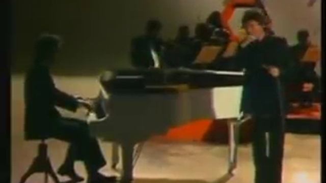 RAPHAEL Que tal te va sin mi, directo 1981 [HQ] - www.raphaelfans.com смотреть онлайн