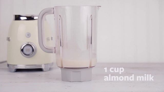 Vega® Kitchen /// Make Ahead Frozen Fruit Smoothie