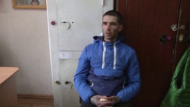 В Кирове мужчина напал на собутыльника и отобрал золотую цепочку